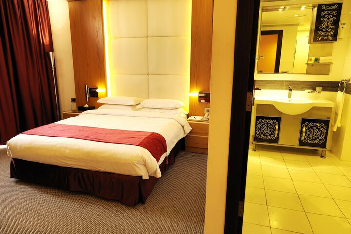 Room 31 of 54