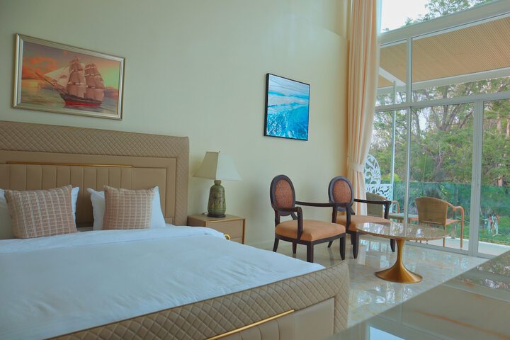 Room 5 of 31