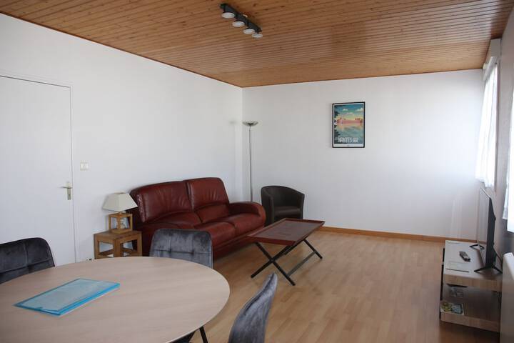 Room 32 of 50