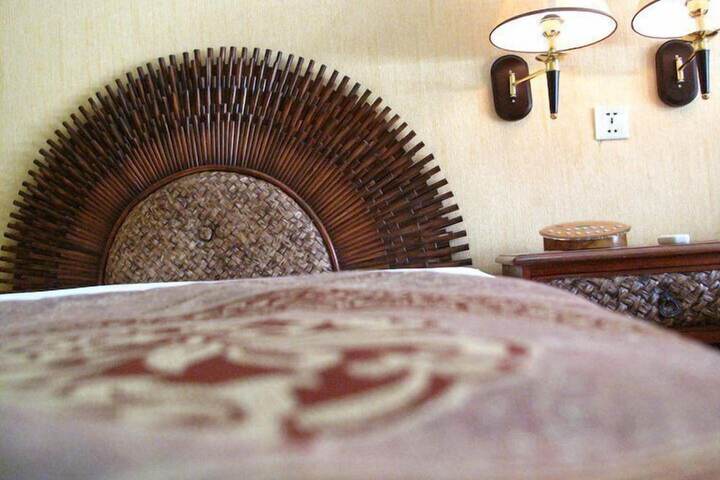 Room 8 of 39