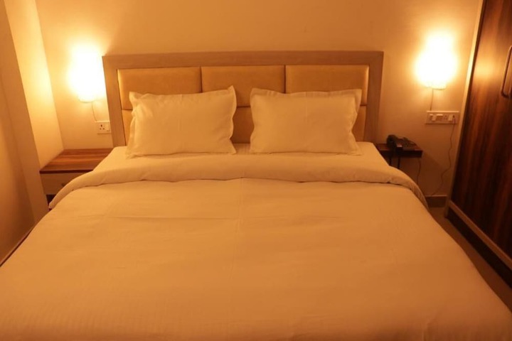 Room 35 of 54