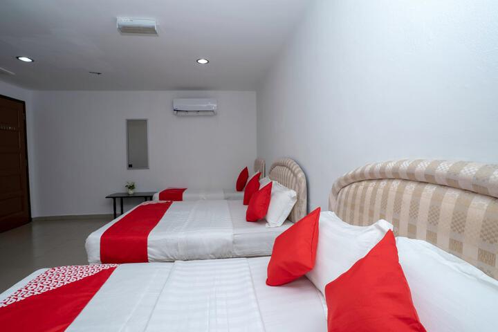 Room 31 of 34