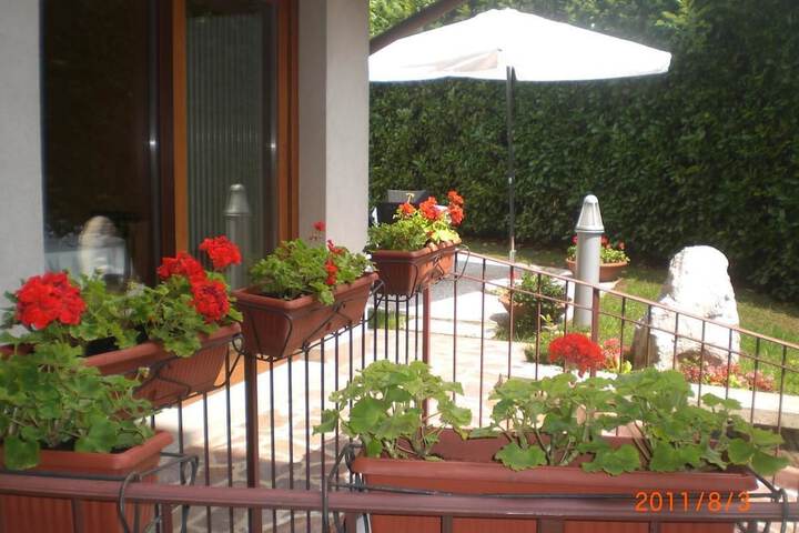Hotel Exterior 40 of 44