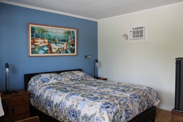 Room 15 of 48