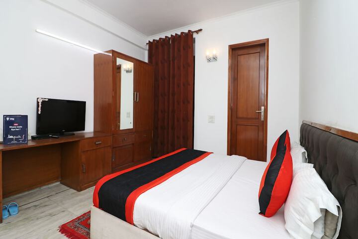 Room 11 of 27