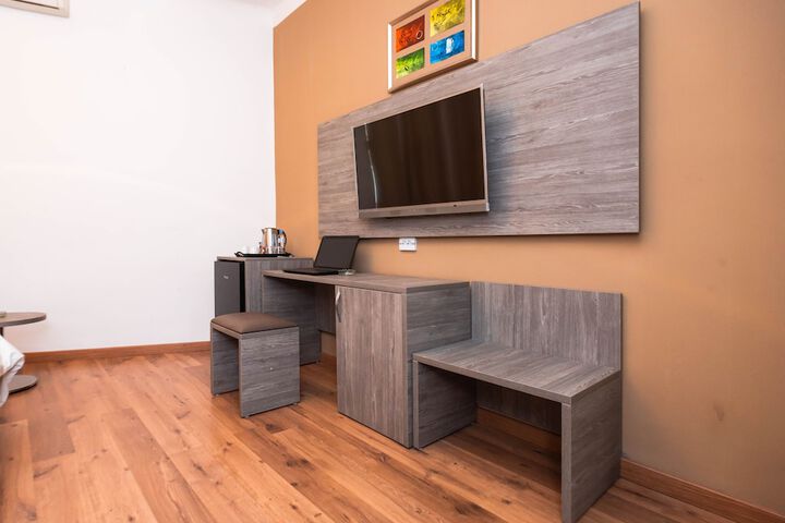 Room 18 of 35