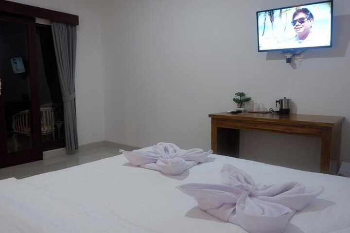 Room 8 of 42