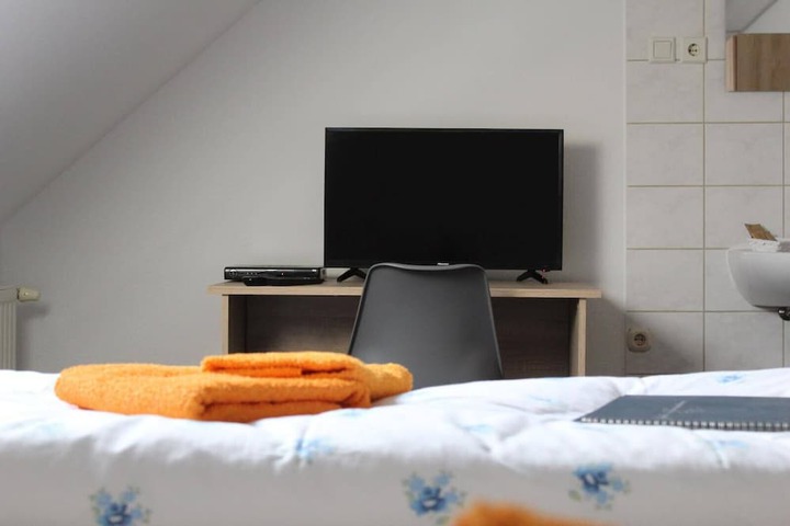 Room 17 of 22