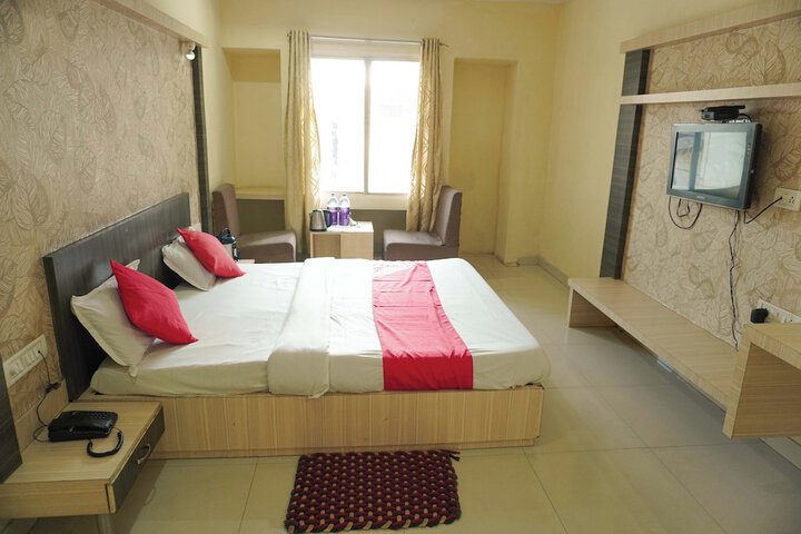 Room 3 of 27