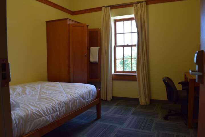 Room 3 of 12
