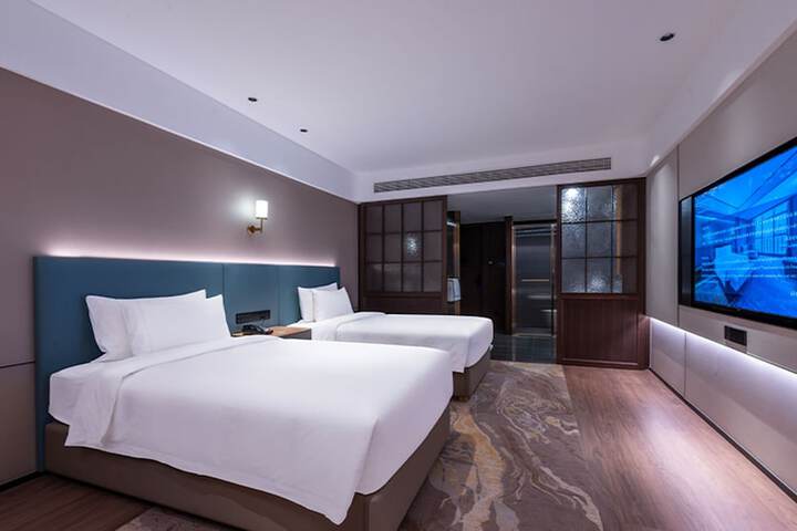 Room 22 of 54