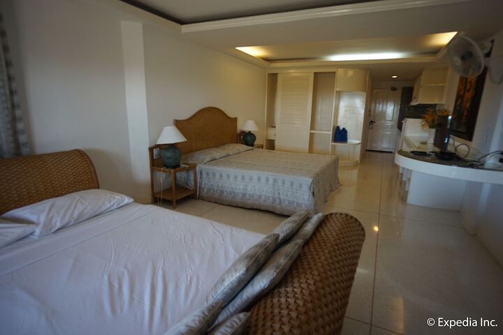 Room 11 of 52