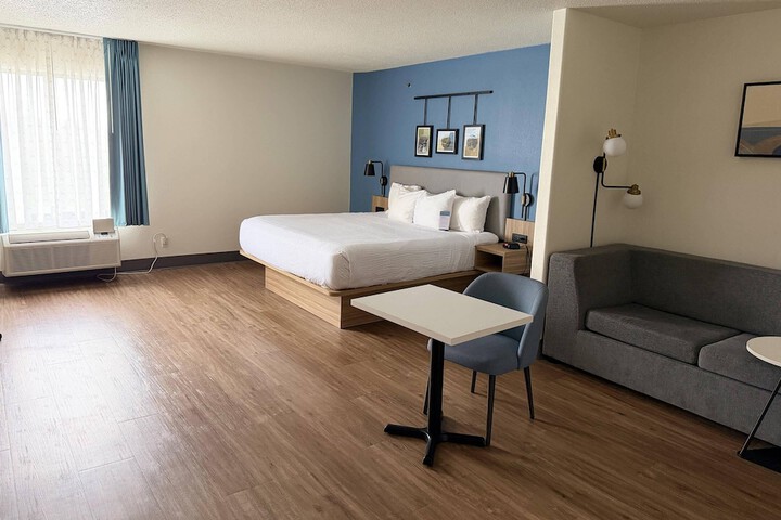 Room 71 of 112