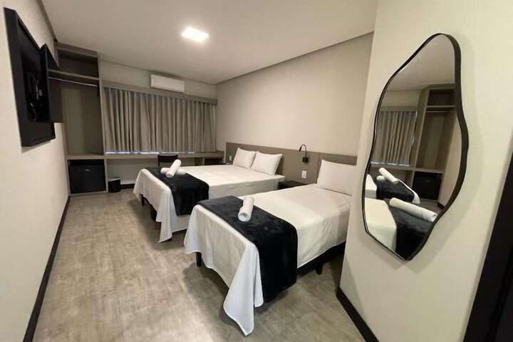 Room 12 of 28