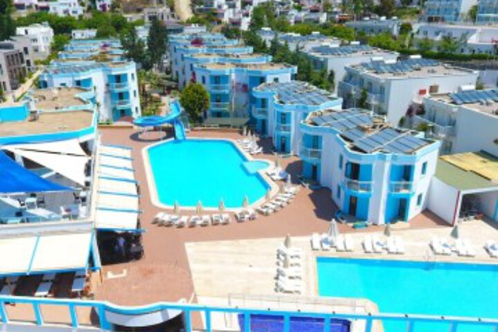 Club La Luna Hotel