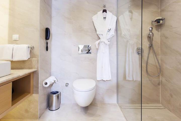 Clean Restrooms