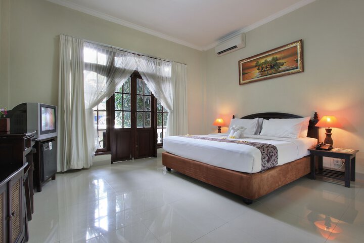 Room 25 of 172