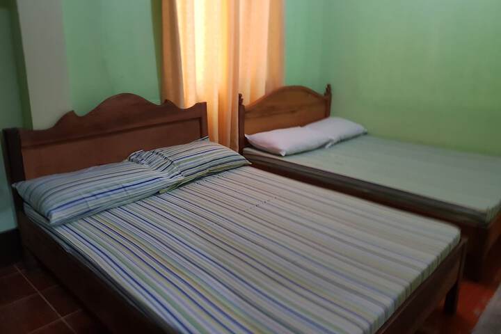 Room 4 of 18