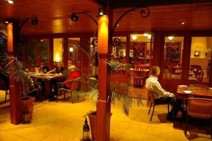 Dining 29 of 31