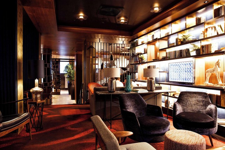 Hotel Interior 6 of 108