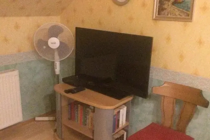 Room 4 of 24