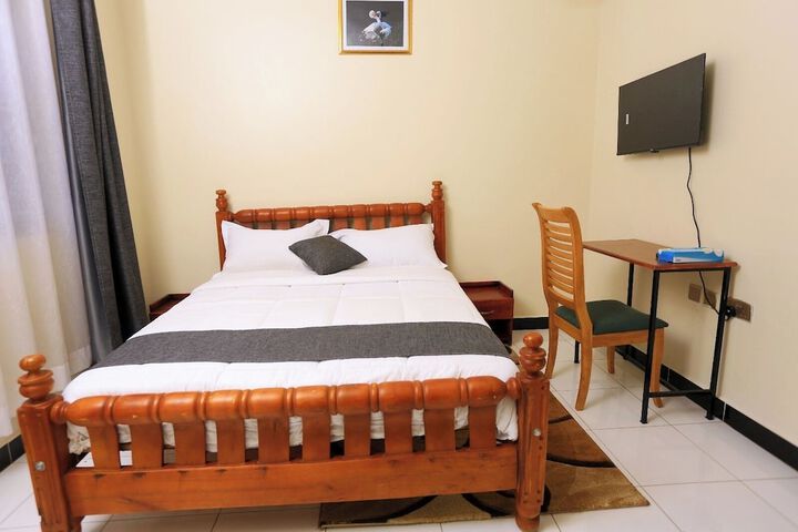 Room 2 of 18