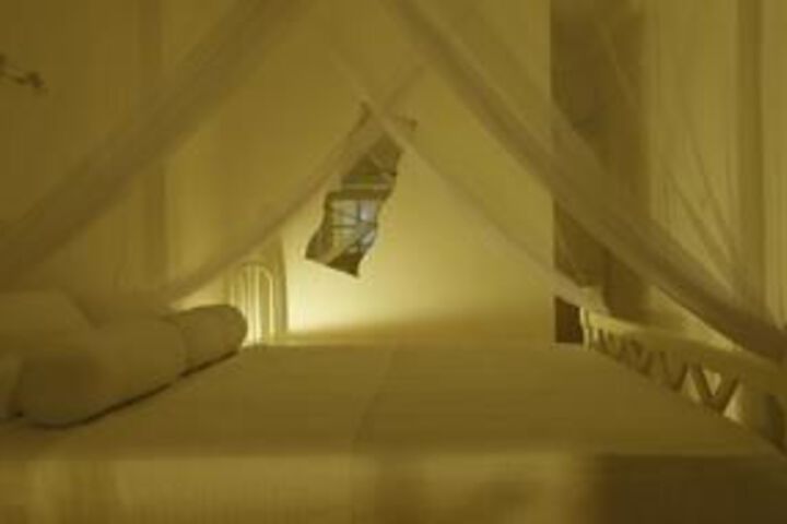 Room 14 of 20