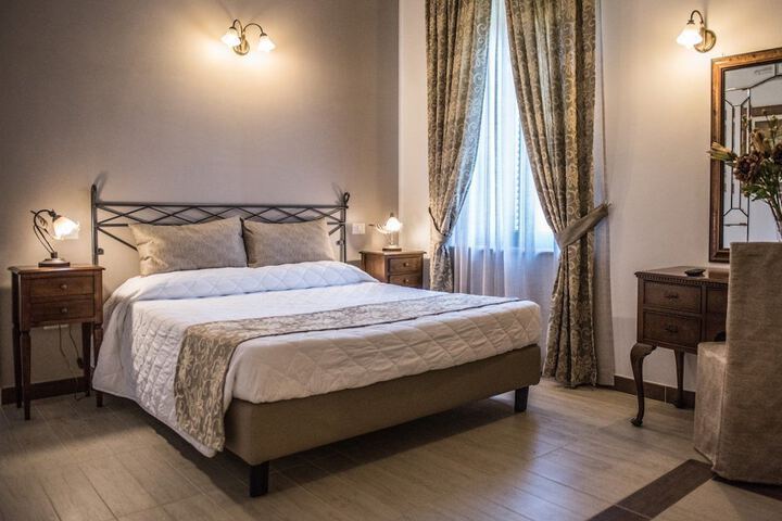 Room 4 of 35
