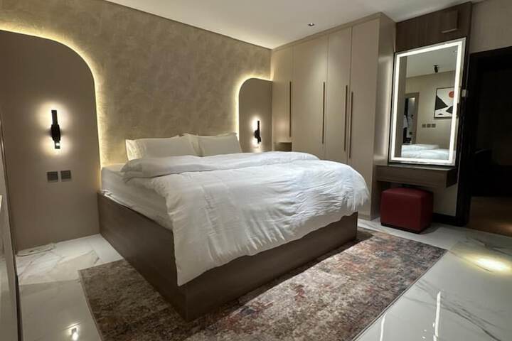Room 7 of 61