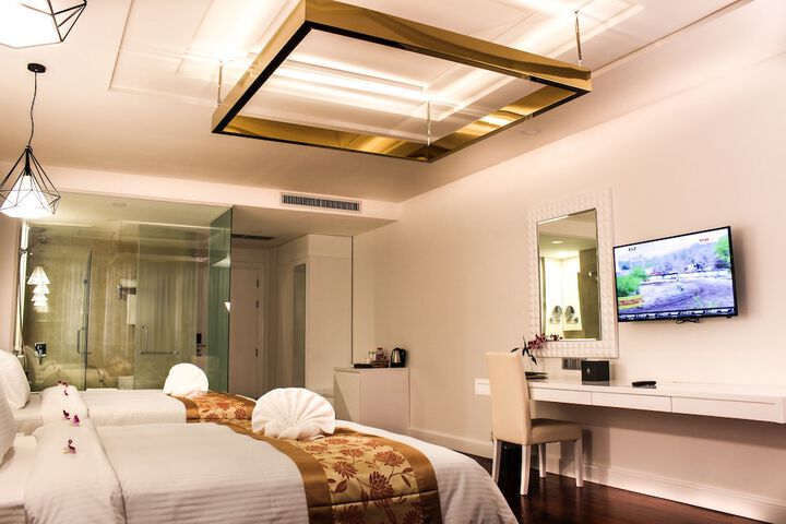 Room 25 of 46