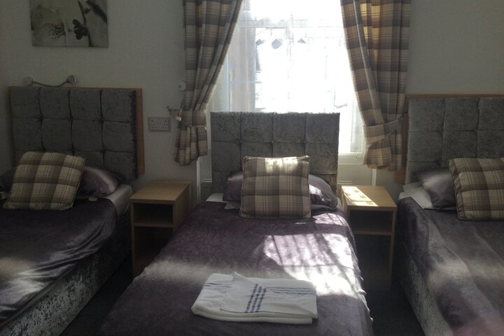 Room 34 of 170