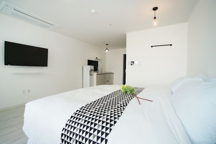 Room 8 of 71