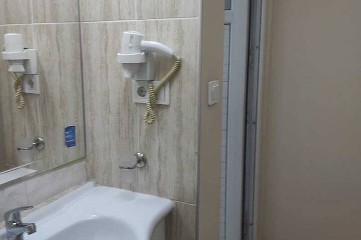 Room 16 of 23