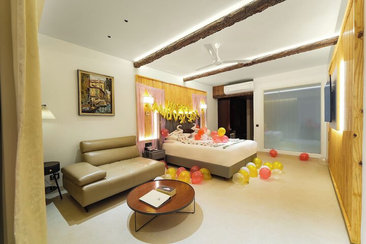 Room 100 of 297