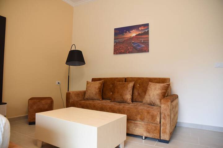 Room 6 of 121