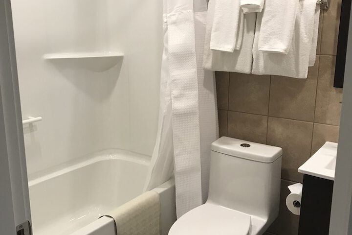 Room 35 of 62