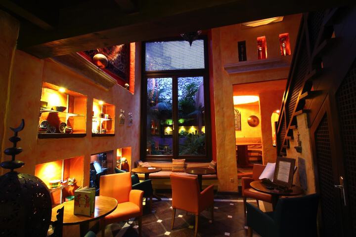 Hotel Lobby