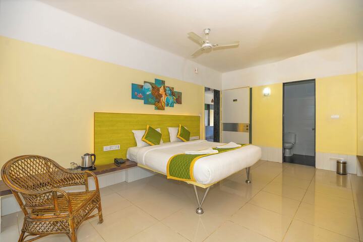 Room 9 of 53