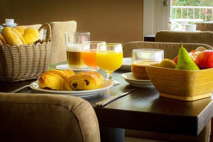 Breakfast/Coffee Service 19 of 36