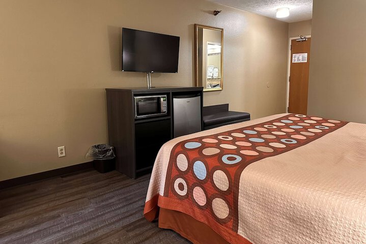 1 King Bed Mobility Accessible (9 of 27)