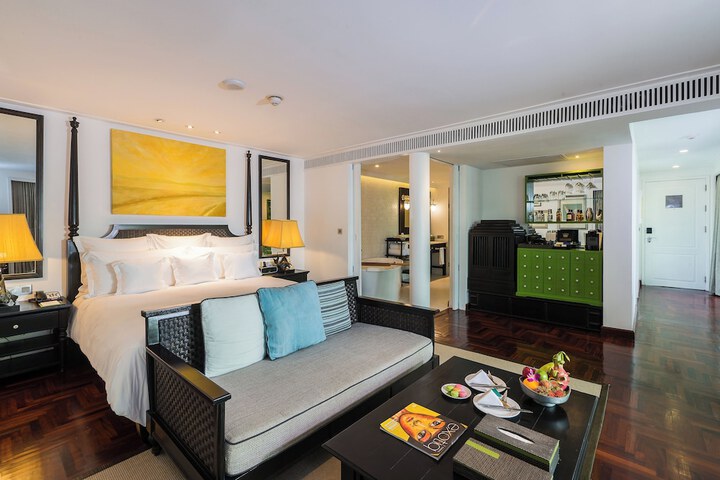 Room 8 of 213