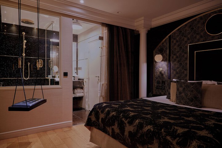 Room 12 of 94