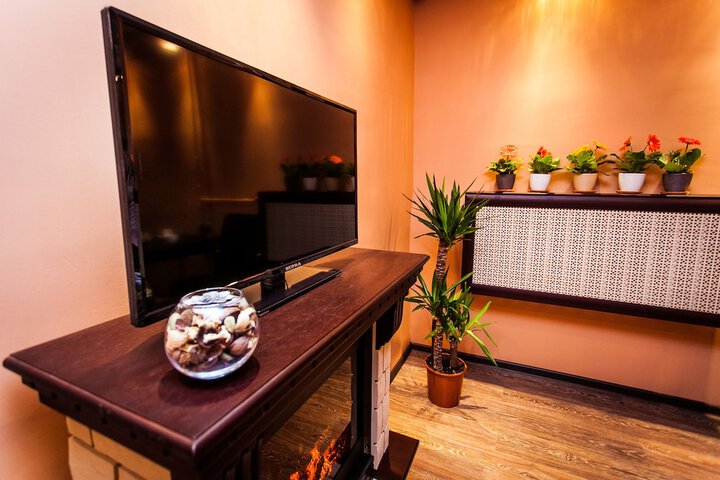 LEO HOTEL