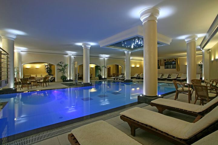 Pool 20 of 38