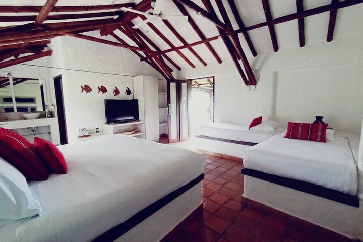 Room 15 of 34