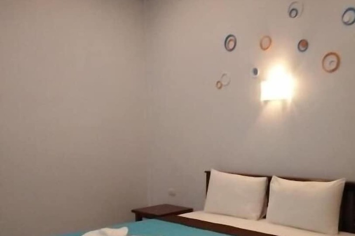 Room 11 of 66