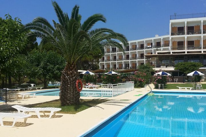 Pool Hotel