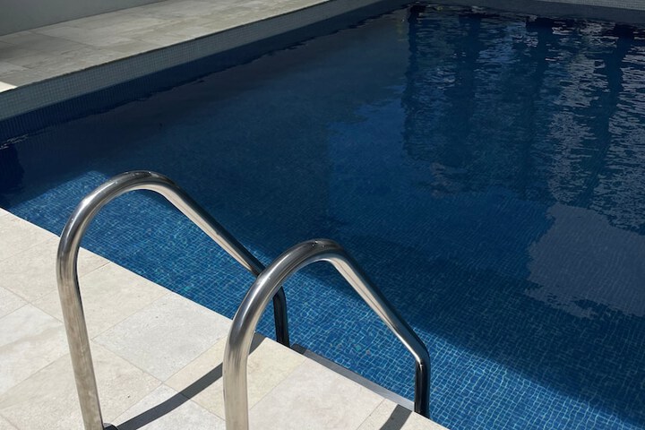 Hotel Pool