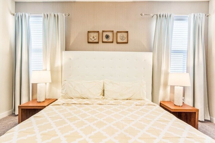Room 9 of 216