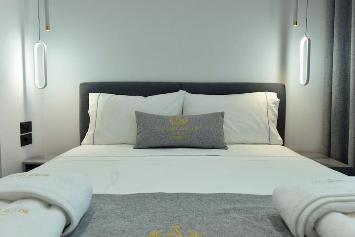 Room 52 of 164